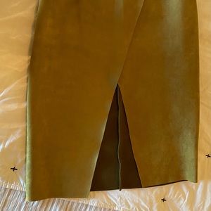 Do + Be Skirt
Size small
Wrap, suede-like mustard color